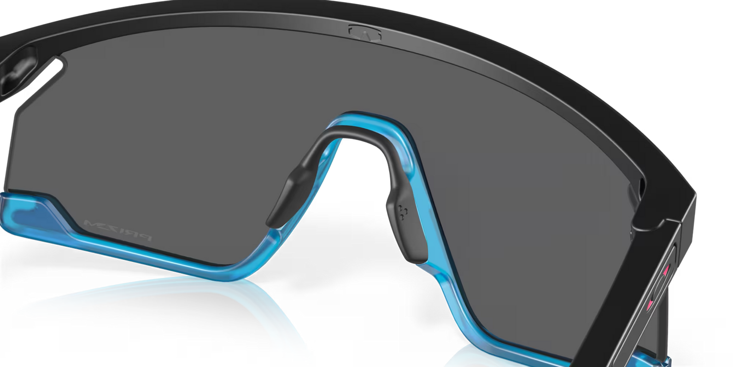 Oakleys BXTR prizm black Lenses, matte black Frame
