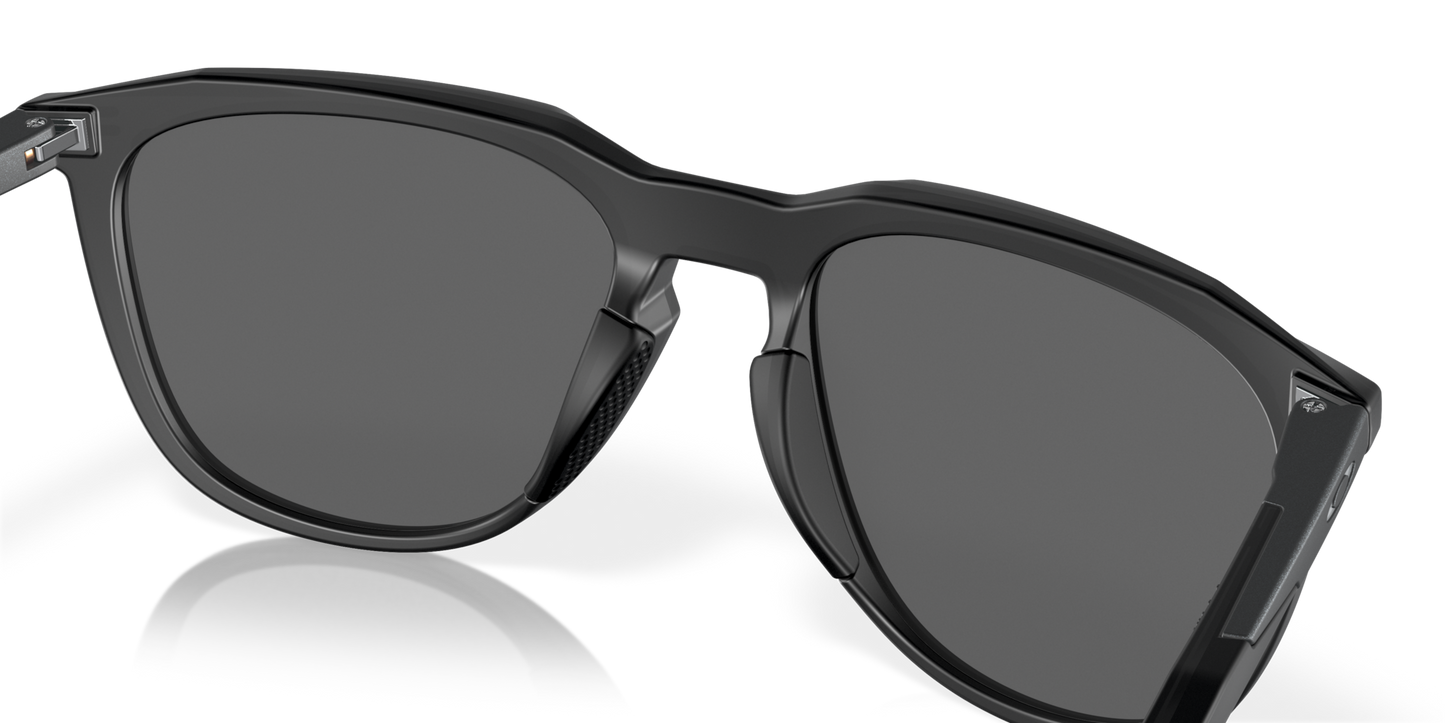 Oakley sunglass Thurso prizm black Lenses with matte black ink Frame