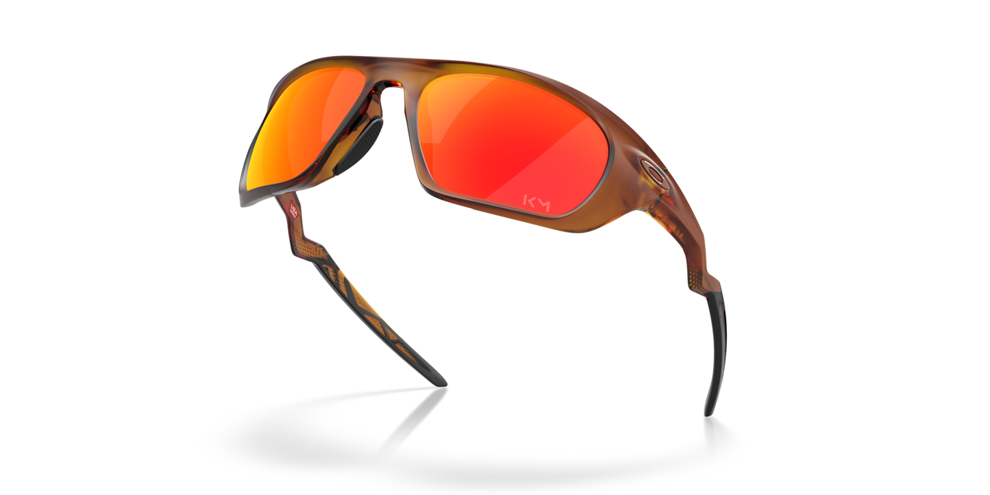 Oaakley Sulglass Kylian Mbappé Signature Series Lateralis prizm ruby Lense with matte dark amber Frame