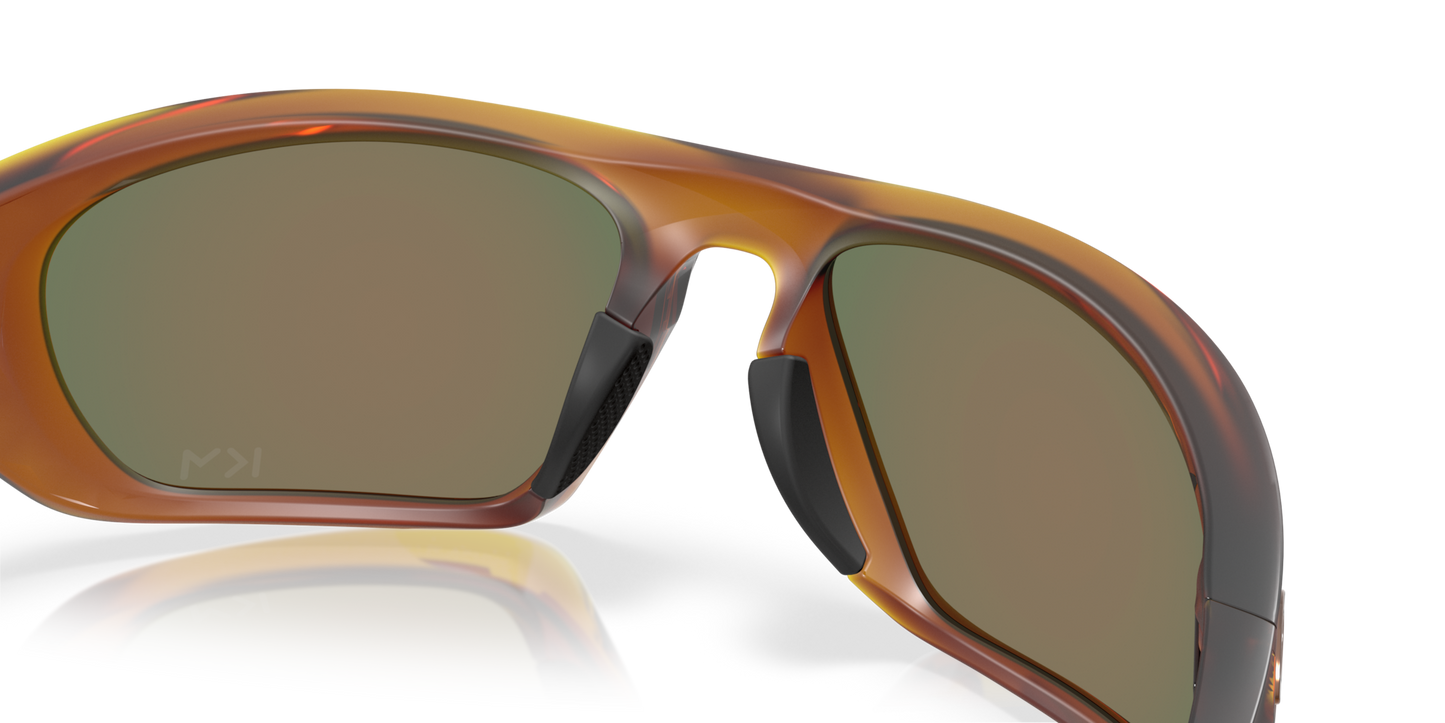 Oaakley Sulglass Kylian Mbappé Signature Series Lateralis prizm ruby Lense with matte dark amber Frame