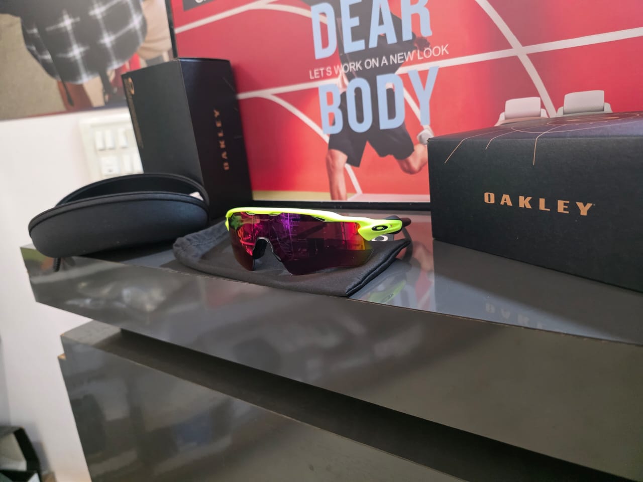 Oakley Sunglass Radar EV path Retina Burn Frame with prizm Road Lens