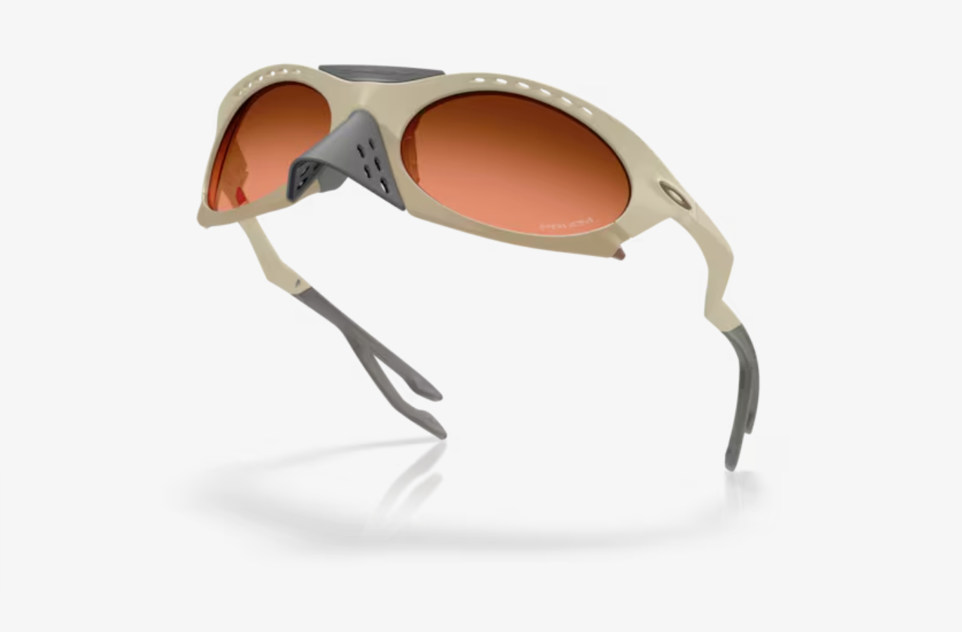 Oakley Plantaris matte sand Frame with prizm brown gradient Lenses