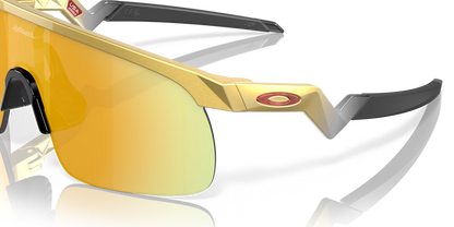 Oakley Resistor (Youth Fit) Patrick Mahomes II Collection prizm 24k Lenses,  olympic gold Frame