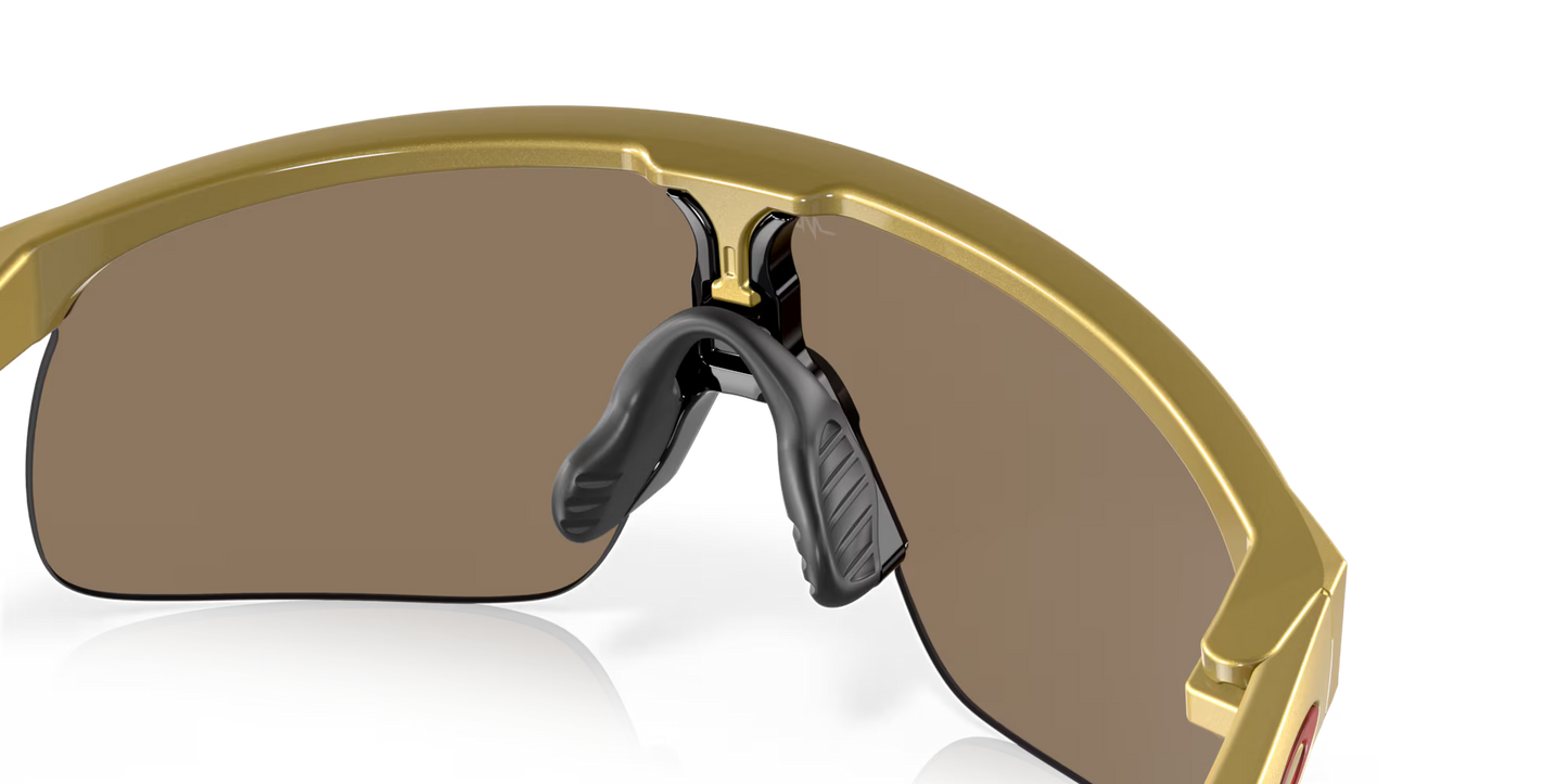 Oakley Resistor (Youth Fit) Patrick Mahomes II Collection prizm 24k Lenses,  olympic gold Frame