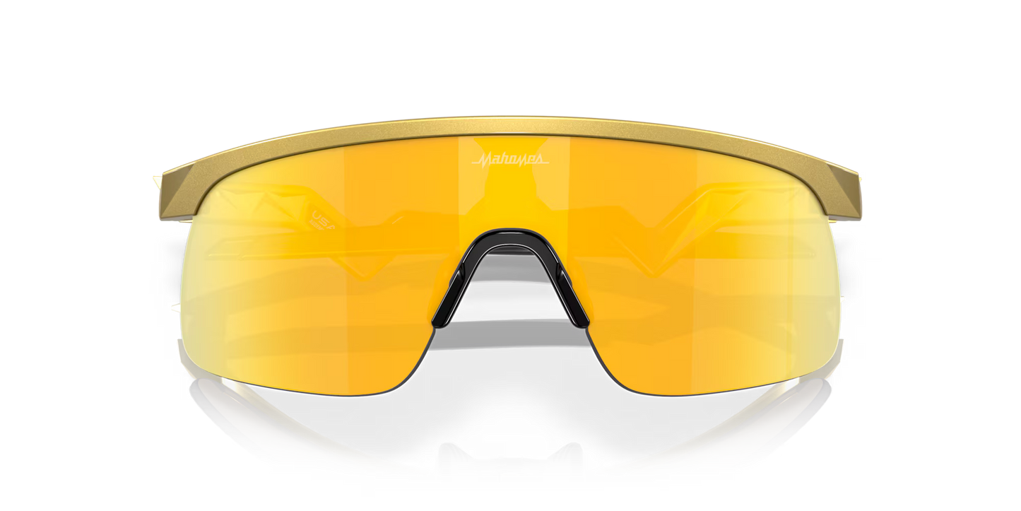 Oakley Resistor (Youth Fit) Patrick Mahomes II Collection prizm 24k Lenses,  olympic gold Frame