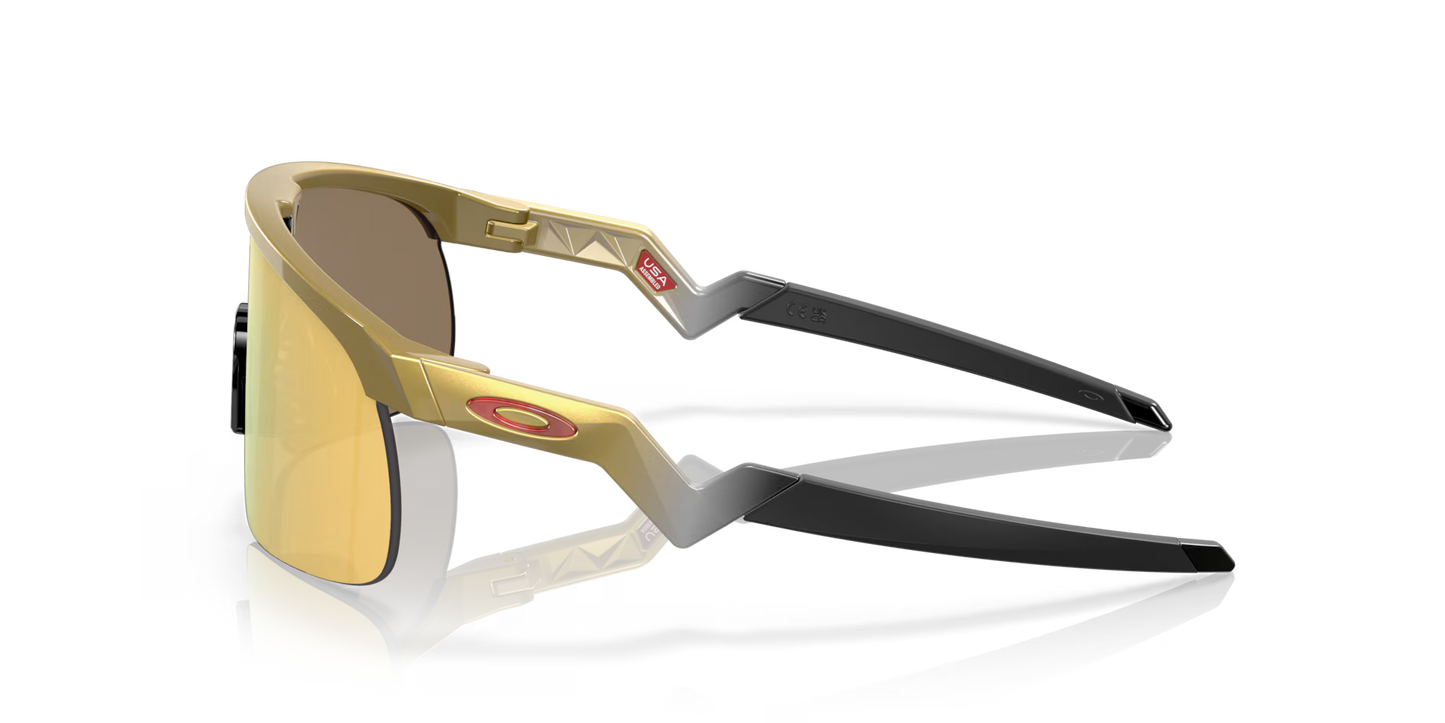 Oakley Resistor (Youth Fit) Patrick Mahomes II Collection prizm 24k Lenses,  olympic gold Frame