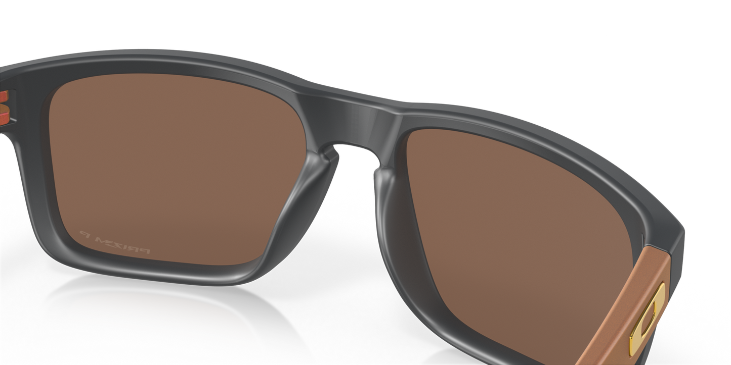 Oakley Sunglass Holbrook™prizm 24k polarized Lenses with matte carbon Frame