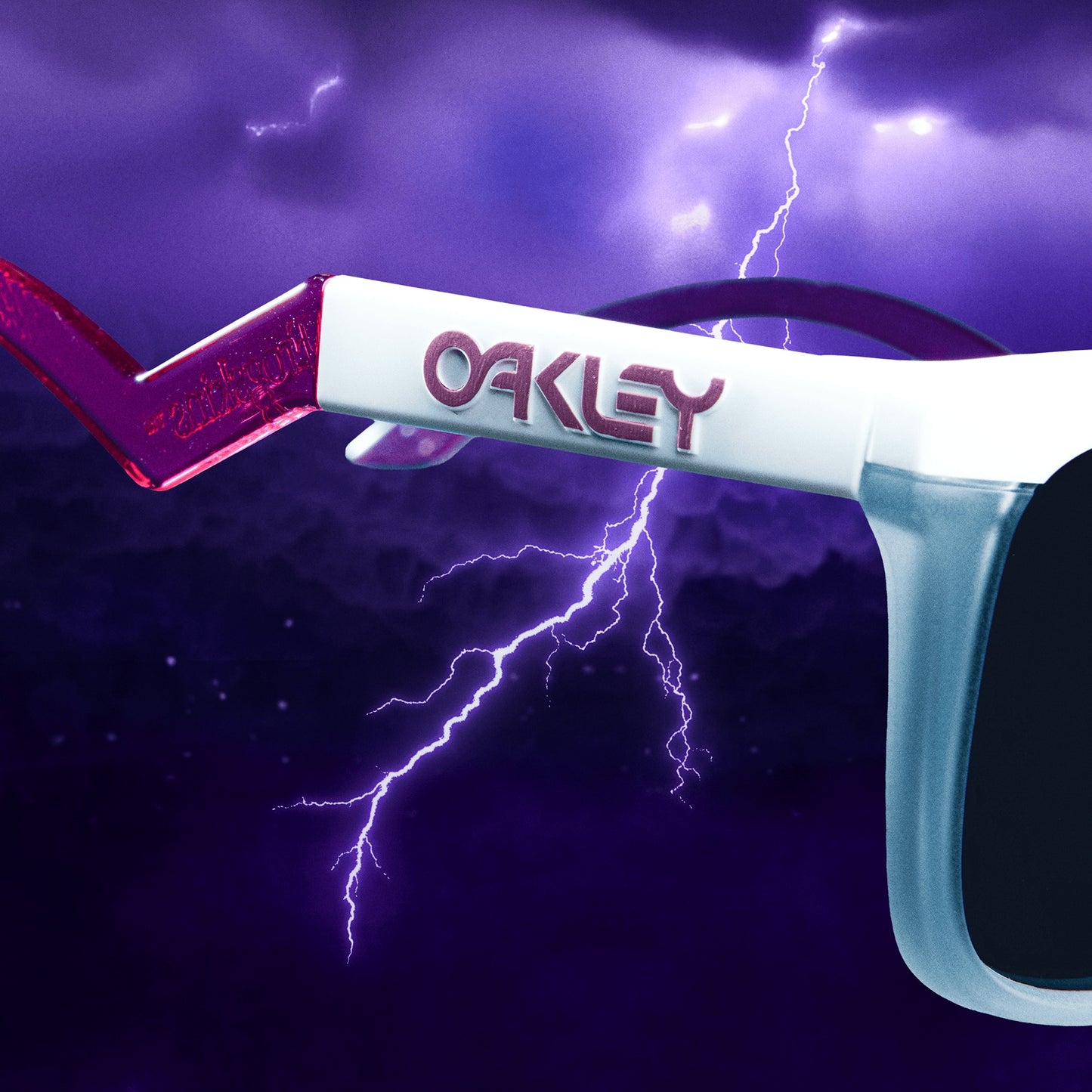 Oakley X Fortnite™ CTL Frogskins™ Hybrid prizm black Lenses With matte white Frame