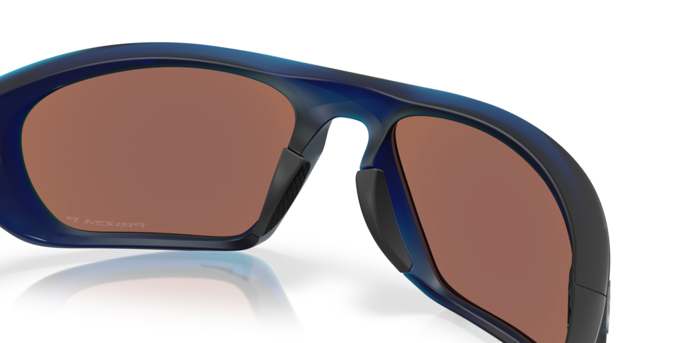 Oakley Sunglass Lateralis prizm deep water polarized Lenses with matte transparent blue Frame