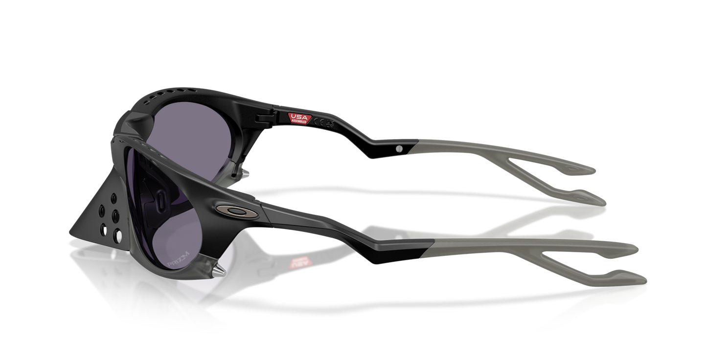 Oakley Sunglass Plantaris prizm grey Lenses With matte black Frame