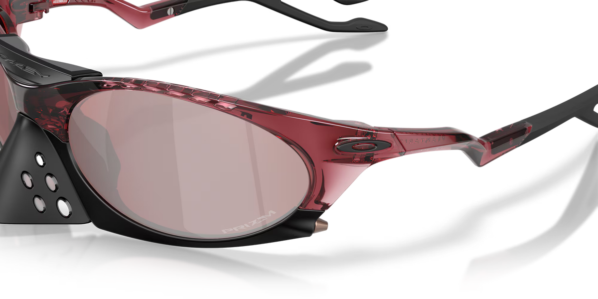 Oakley Plantaris Basecamp Collection prizm snow black iridium Lenses,  transparent iron red Frame