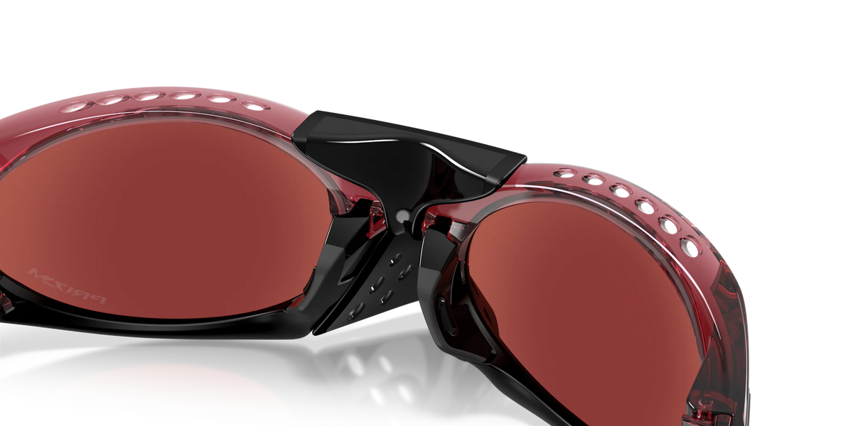 Oakley Plantaris Basecamp Collection prizm snow black iridium Lenses,  transparent iron red Frame