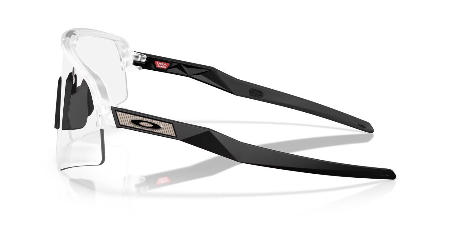 Oakley Sutro Lite Sweep Matte Clear Photochromatic