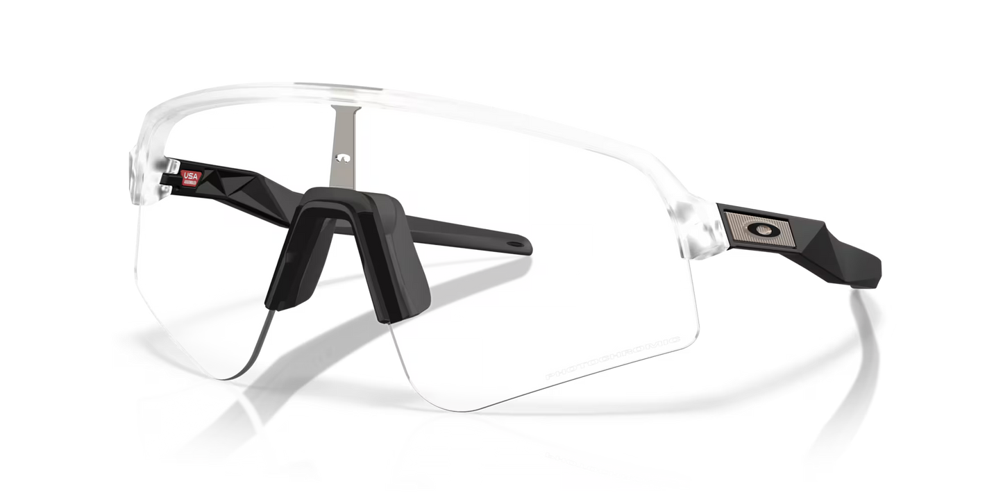 Oakley Sutro Lite Sweep Matte Clear Photochromatic