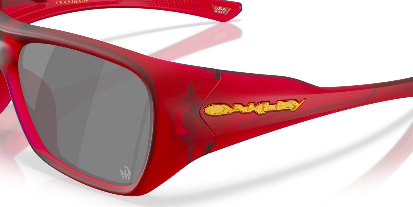 Oakley Sunglass Chaminade Patrick Mahomes II Collection prizm black Lenses With matte transparent red Frame