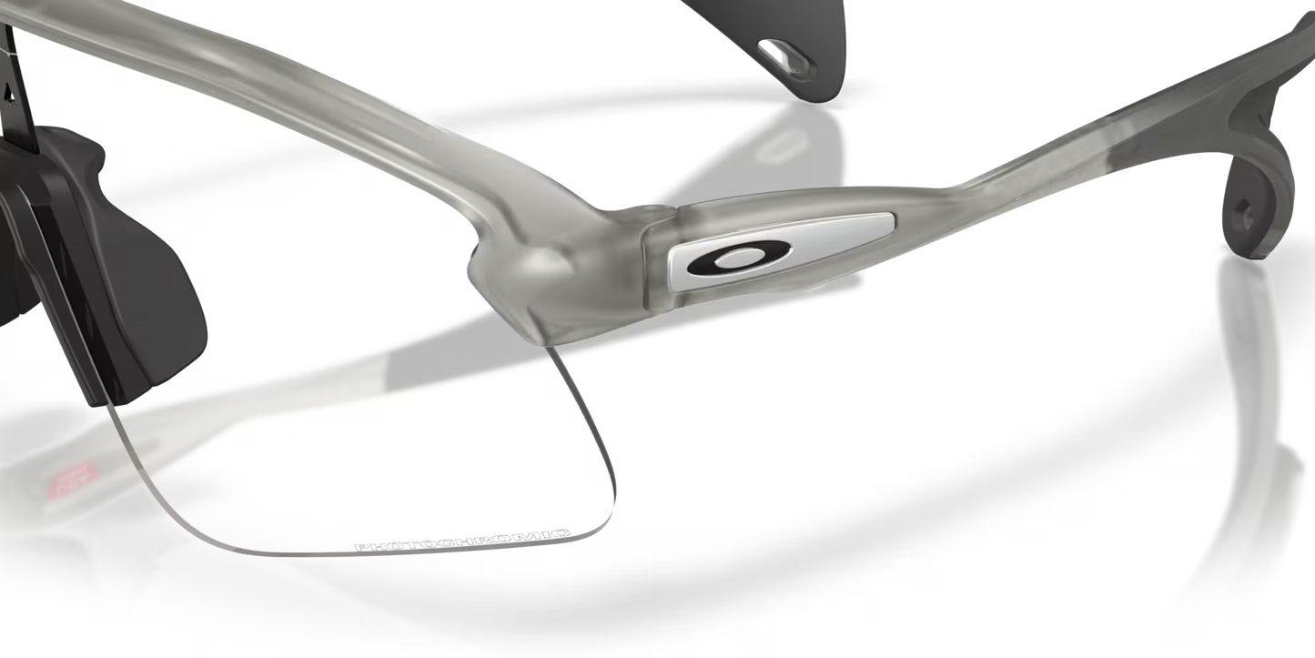 Oakley Stunt S clear to black iridium photochromic Lenses, matte grey ink Frame