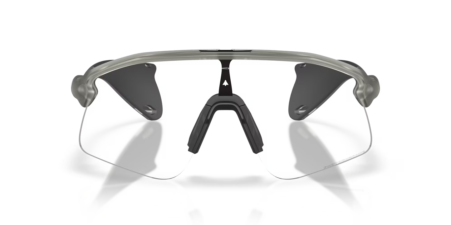 Oakley Stunt S clear to black iridium photochromic Lenses, matte grey ink Frame