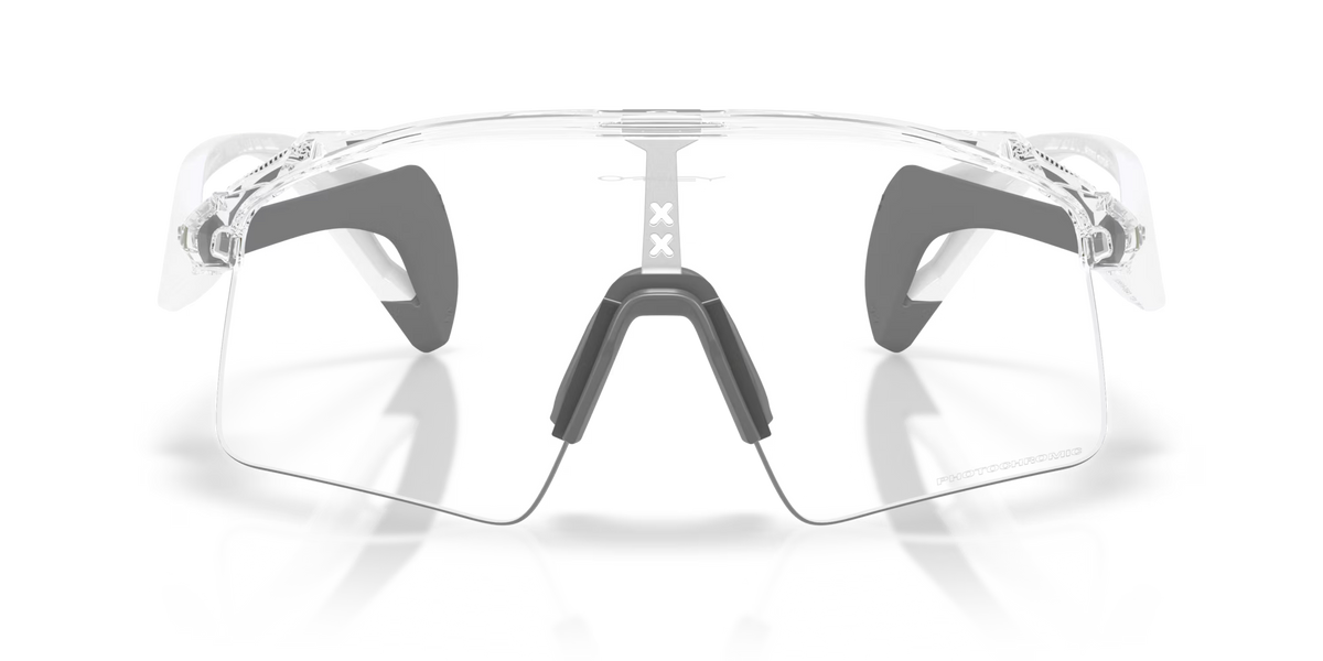 Oakley Stunt Wing clear to black iridium photochromic Lenses,  clear Frame