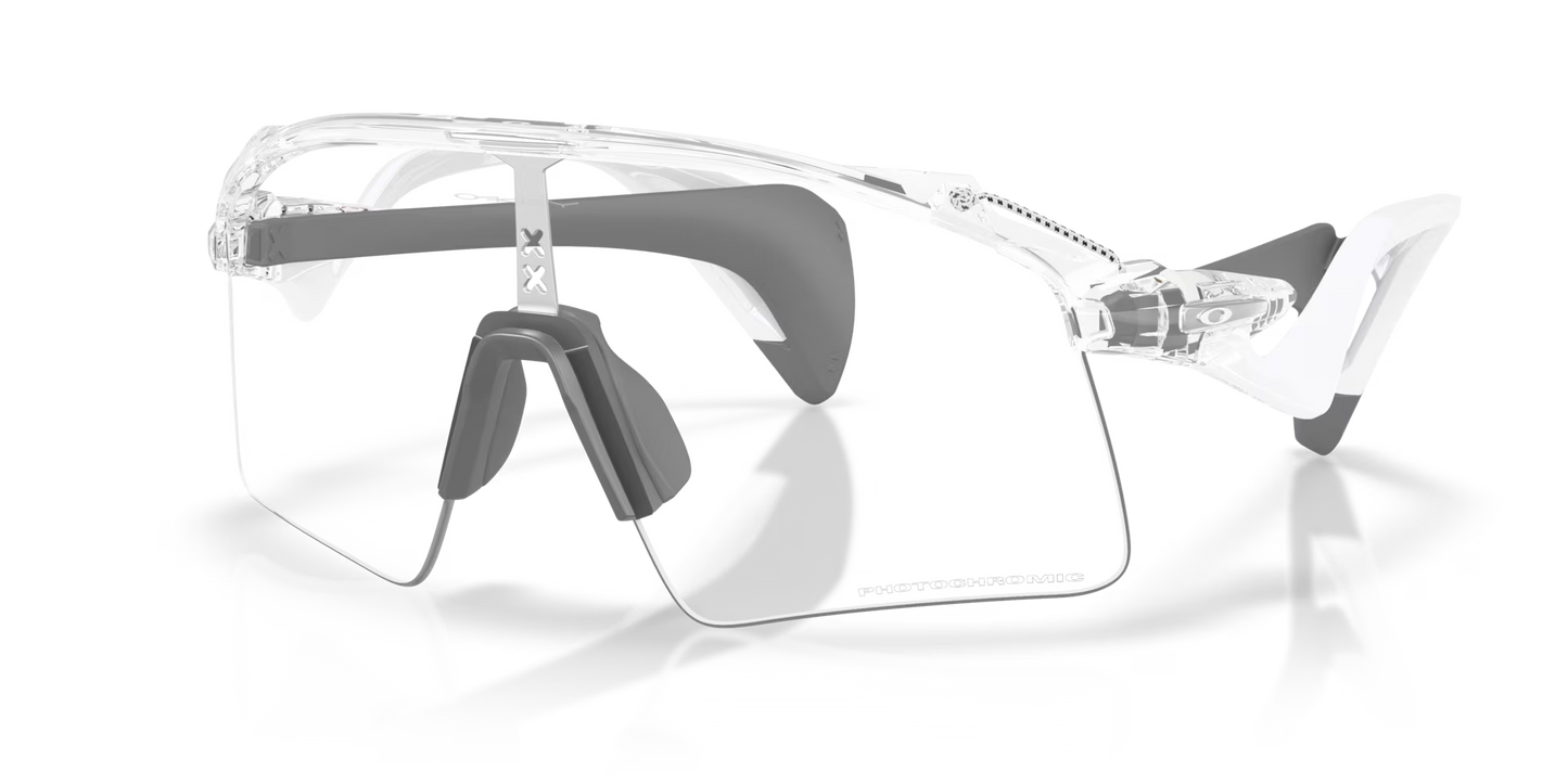 Oakley Stunt Wing clear to black iridium photochromic Lenses,  clear Frame