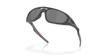 Oakley NeoForma prizm black Lenses,  polished carbon Frame