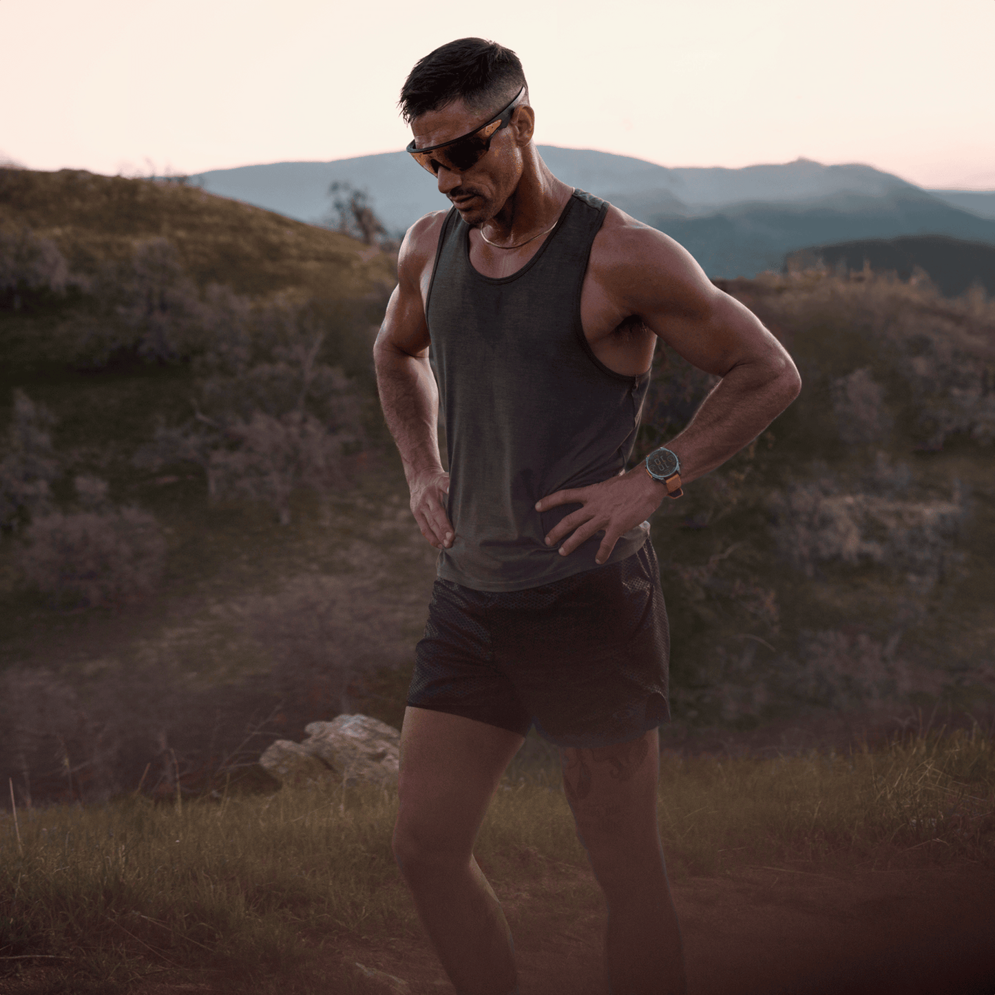 Oakley Sunglass Meta Vanguard prizm road Lenses with black Frame