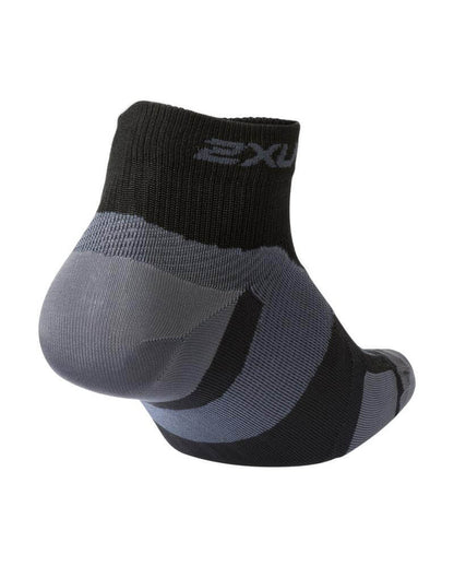 2XU Vectr Ultralight 1/4 Crew Socks Black/Titanium