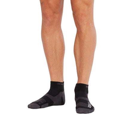 2XU Vectr UA7028E Ultralight 1/4 Crew Sock-Xl-black/titanium