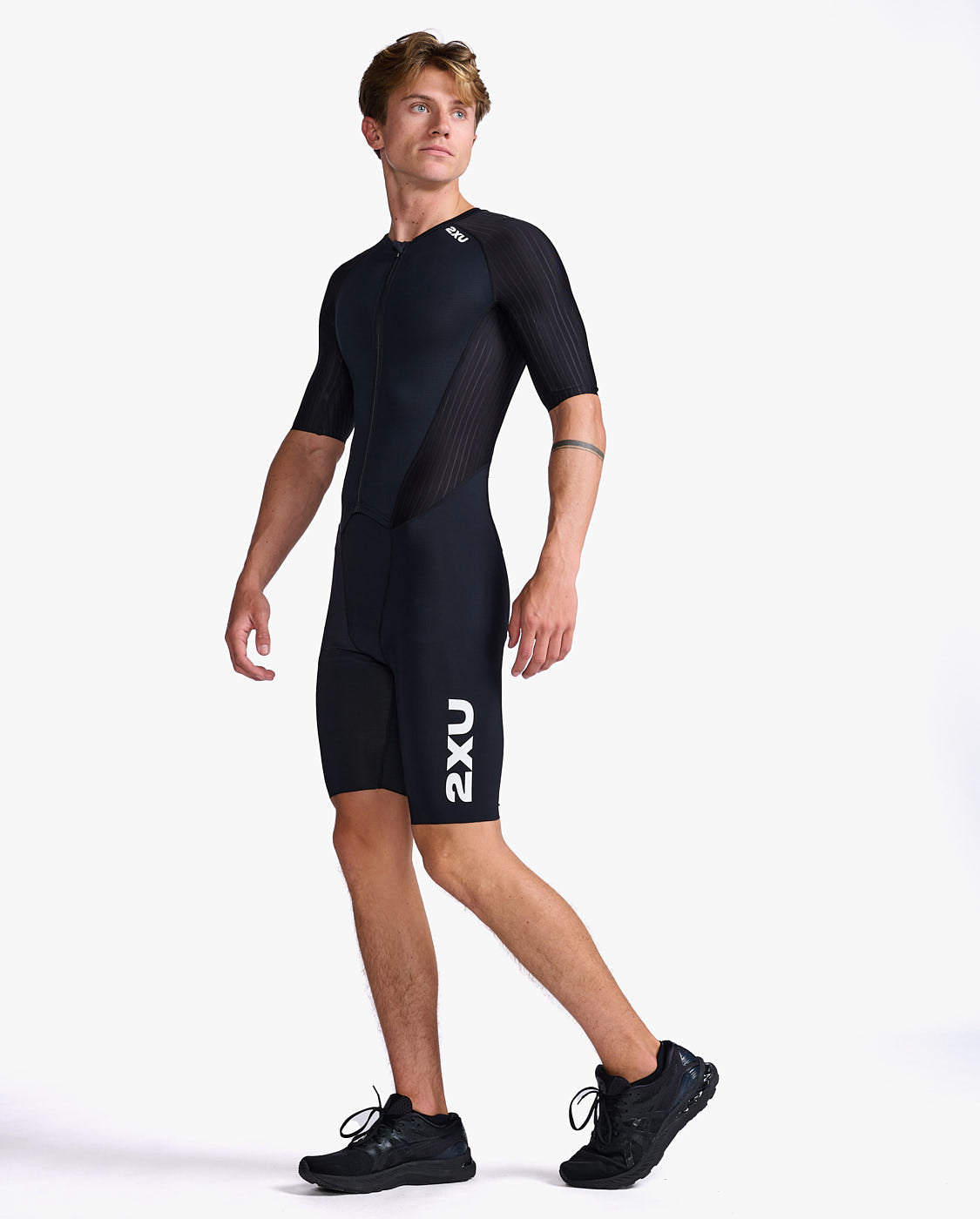 2XU Aero Sleeved Trisuit Black/ White