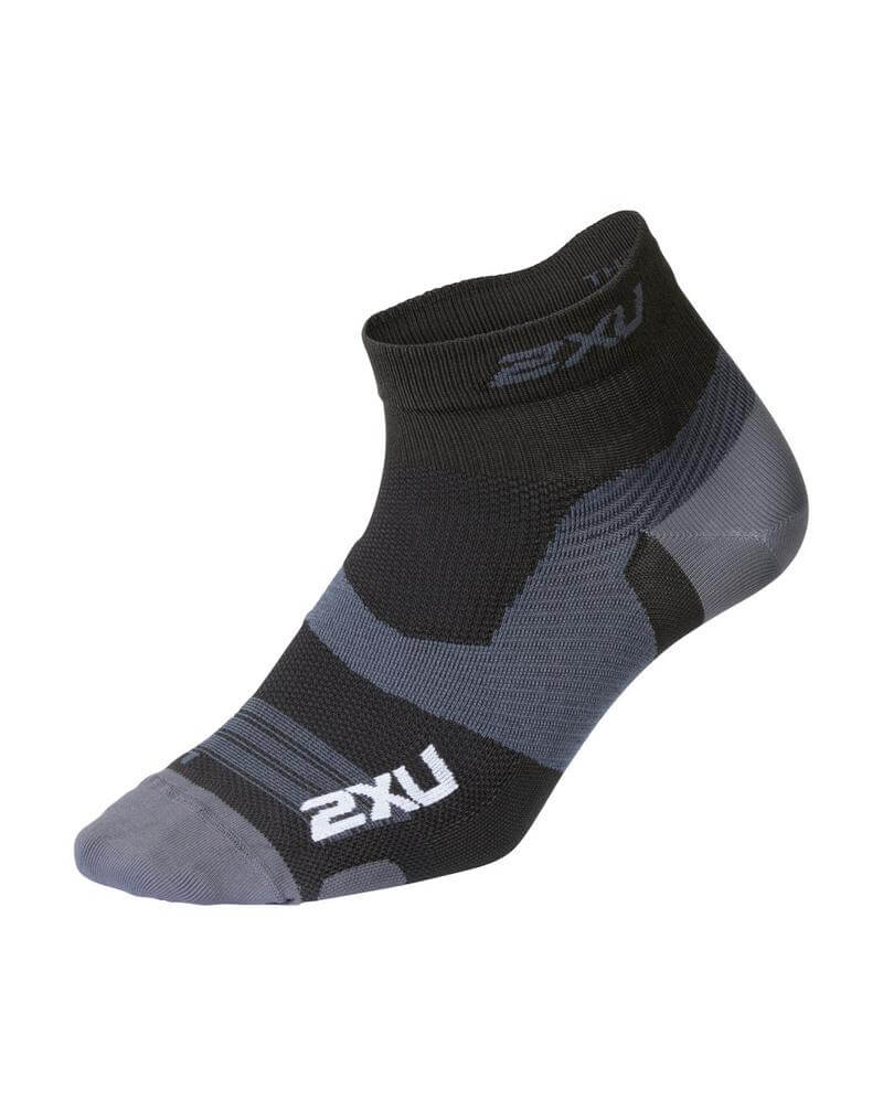 2XU Vectr Ultralight 1/4 Crew Socks Black/Titanium