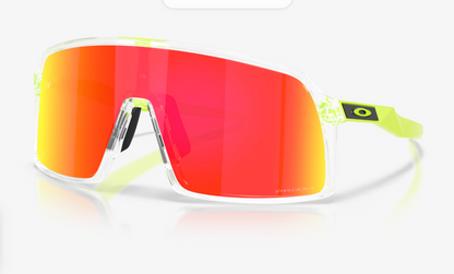 9406-D2  Sutro Clear Prizm Ruby