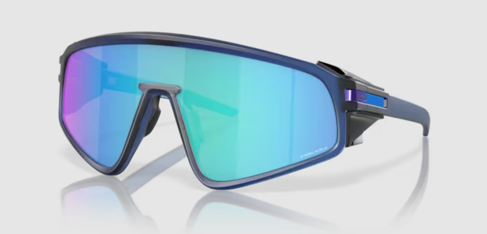 Oakley Latch Panel with Prizm sapphire Lenses